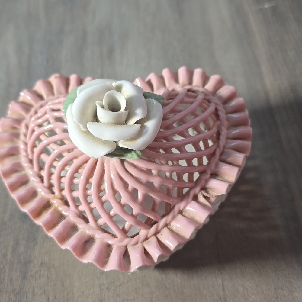 HEART CONTAINER DECOR.
